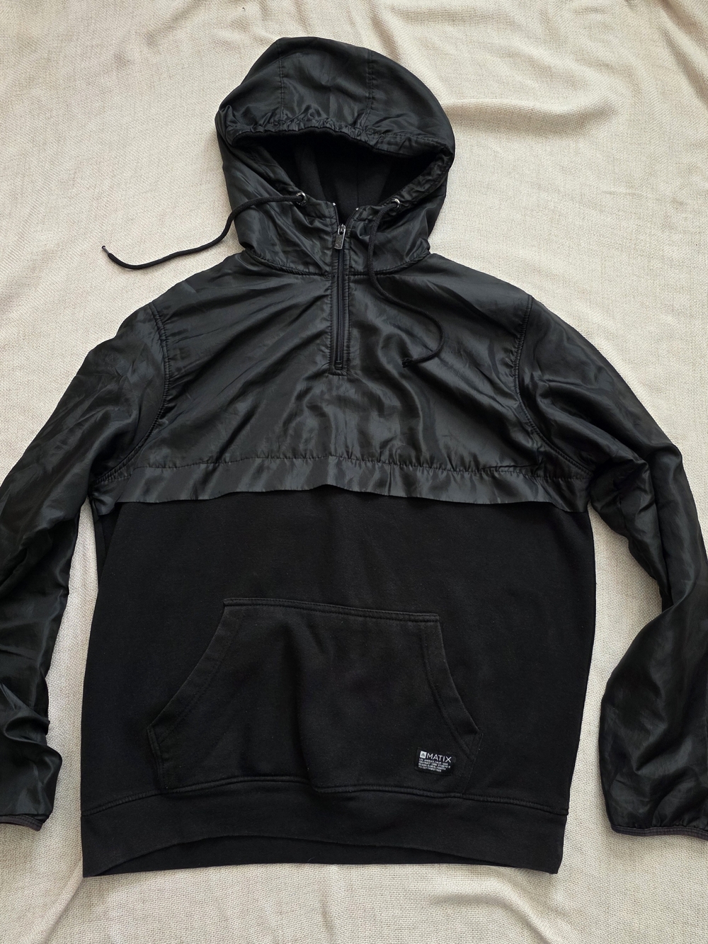 Matix Black Hybrid Windbreaker and Fleece Hoodie half-zip front, kanga Pockets L